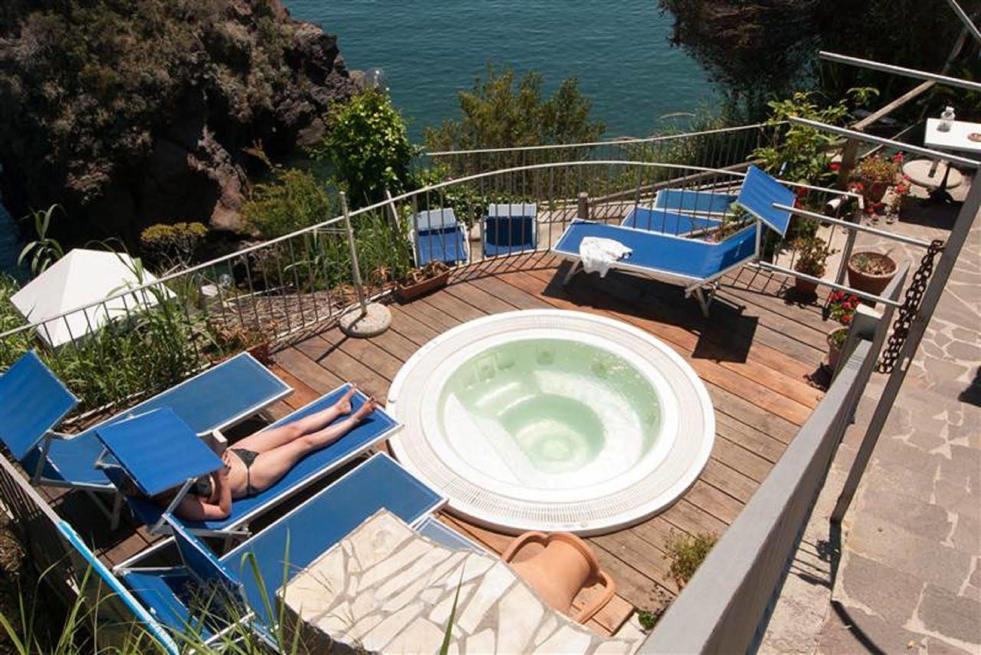 Hotel La Ninfea ايسكيا المظهر الخارجي الصورة